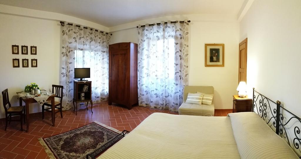 Agriturismo Villa Maria Pia Губбио Номер фото